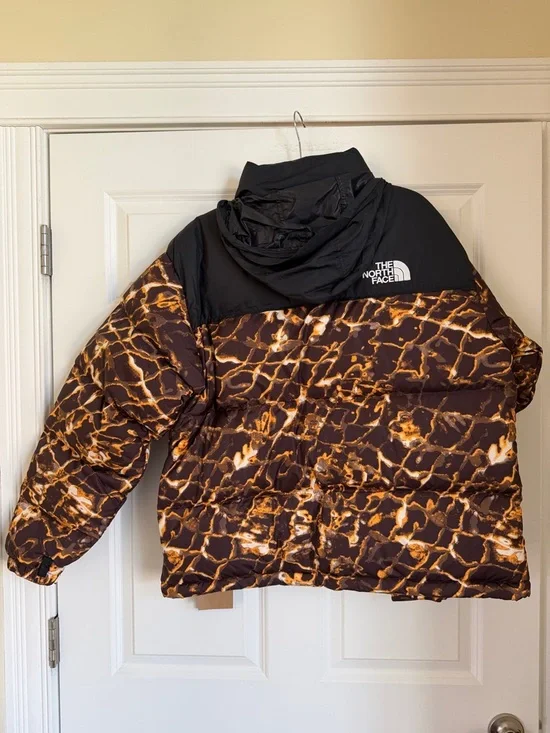 The North Face Black & Brown Patterned Puffer Jacket - Picture 9 of 9